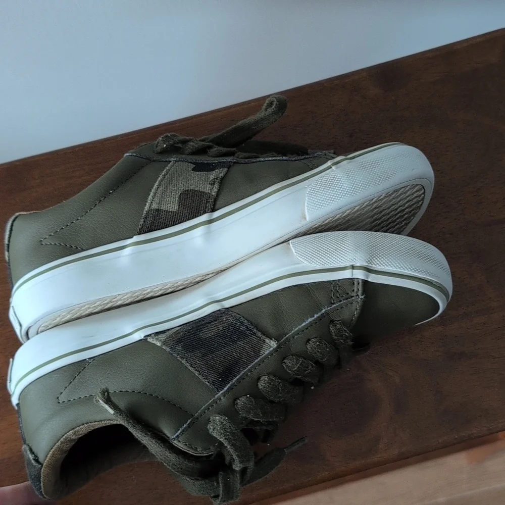 Polo by Ralph Lauren Kids Boys Olive Sneakers Size 2